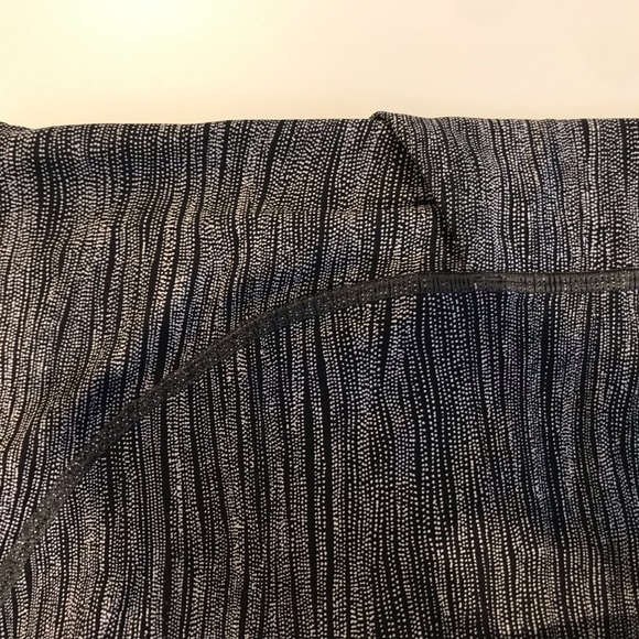 Lululemon Leggings | Gray | 5 Pockets | Size 6 | EUC - Picture 8 of 10